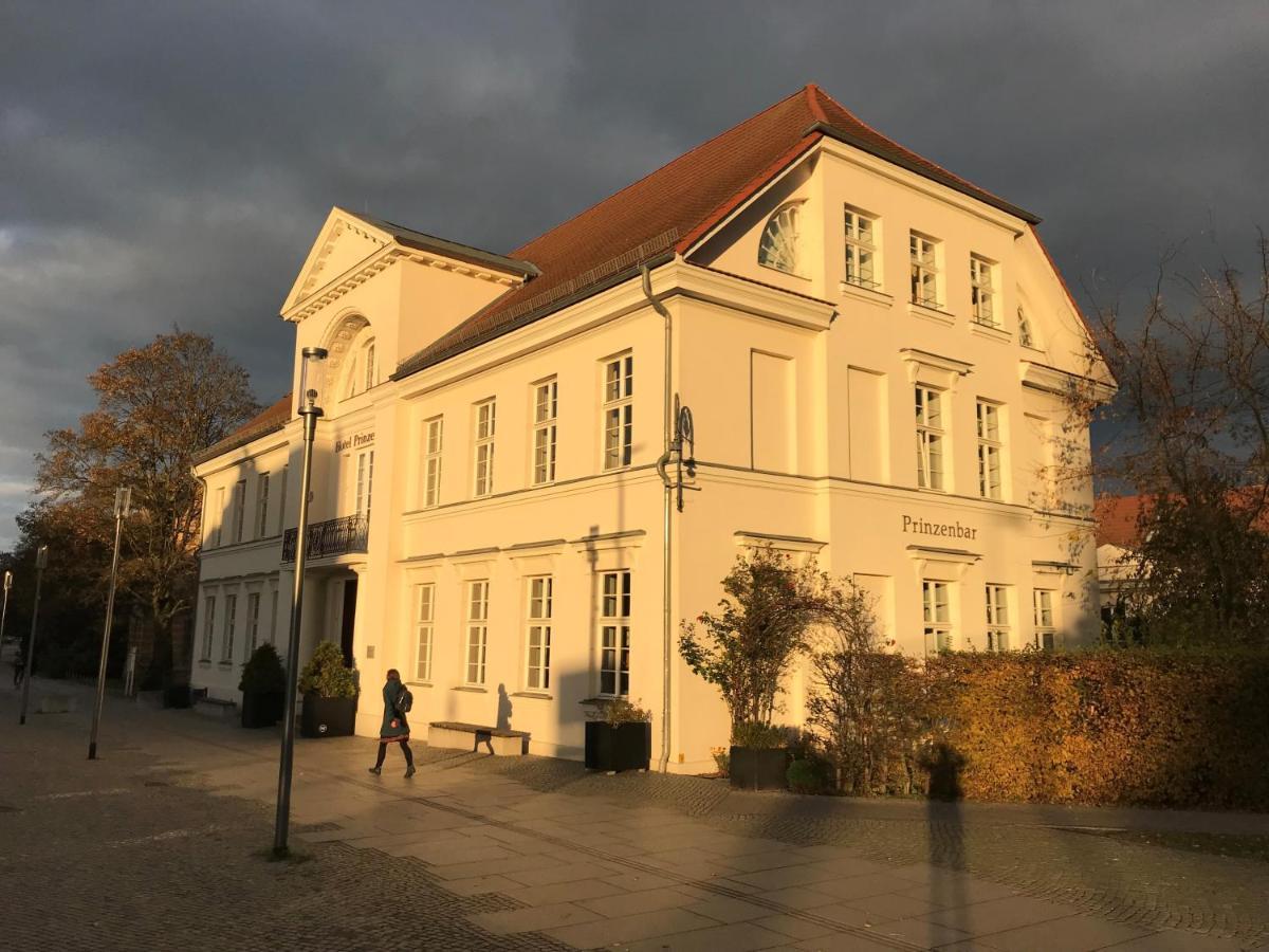 Hotel Prinzenpalais Bad Doberan Bagian luar foto
