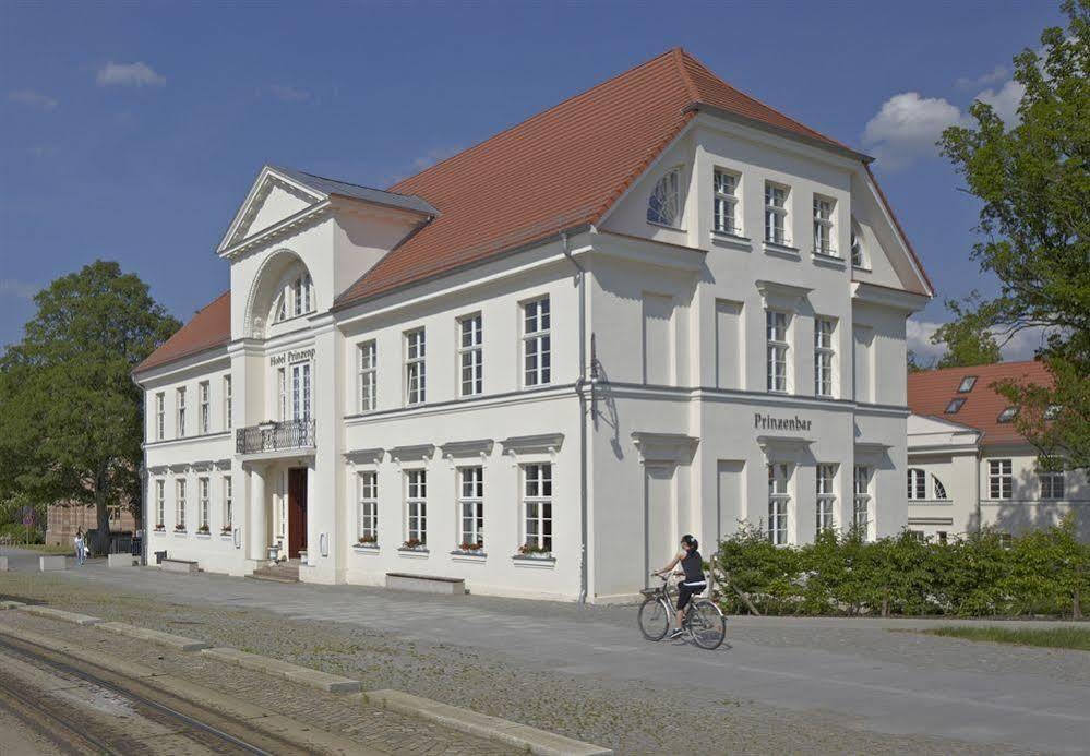 Hotel Prinzenpalais Bad Doberan Bagian luar foto