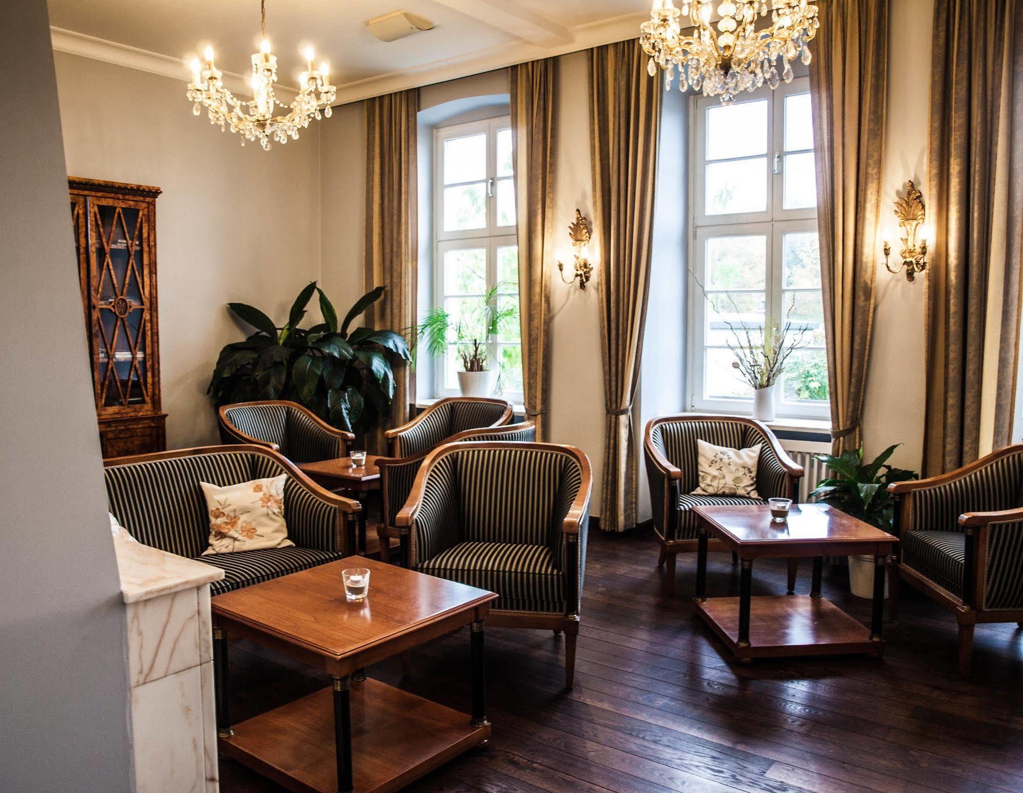 Hotel Prinzenpalais Bad Doberan Bagian luar foto